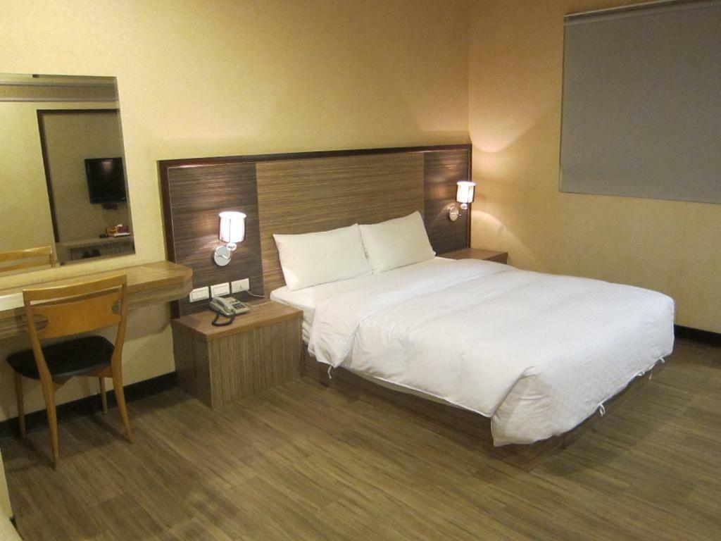Da Chien Hotel Гаосюн Экстерьер фото
